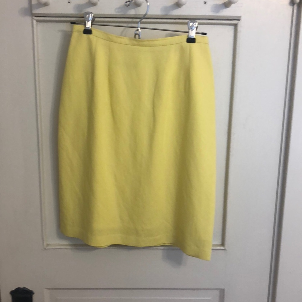 EUC Yellow vintage linen lined skirt